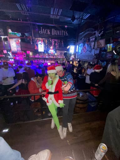 That very drunk man had no idea how lucky he would be to meet a very green woman. I'm still in awe over the story of our meeting. I think all the time about how crazy it is we both were there at the same time and happened to be looking for the exact right person. This really truly was the perfect beginning to our unbelievable story.